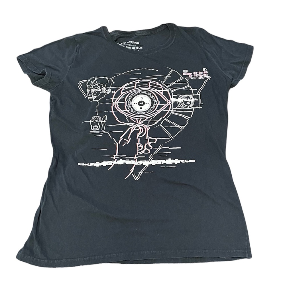 Black mirror graphic tee size large.